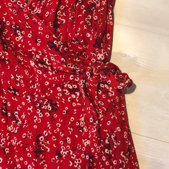 Universal Thread Red Floral Wrap Dress - Picture 4 of 8
